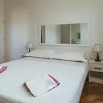 Beautiful Home In Grubine Сasa de vacaciones