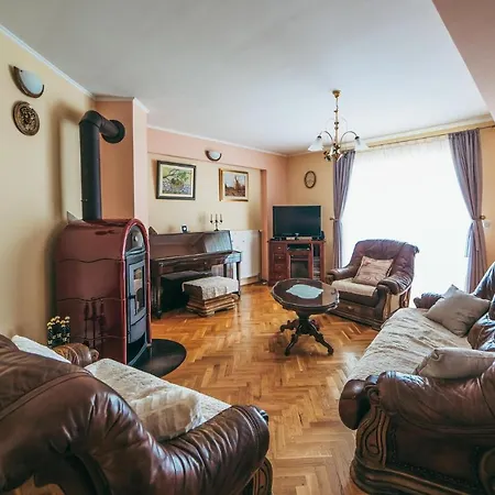 Beautiful Home In Grubine *