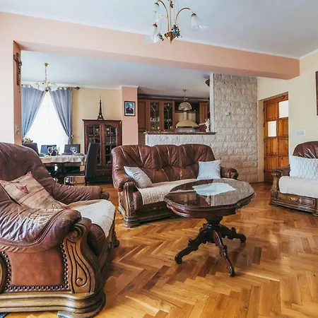 Beautiful Home In Grubine *